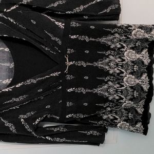 Notations Black and White Size Medium V-Neck with Black Insert